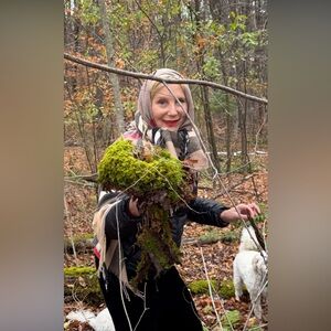 Source Unknown Cozy Plaid Scarf in Red and Tan